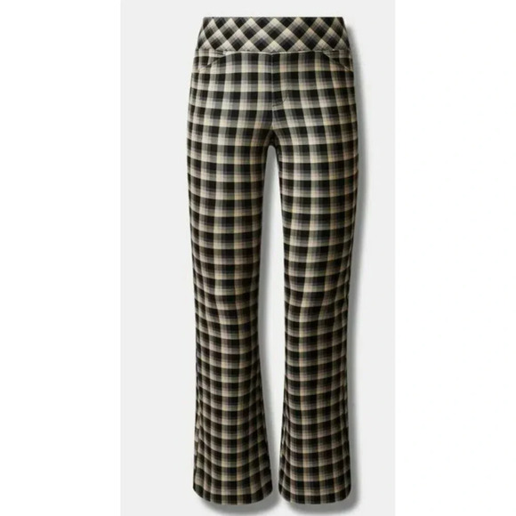 Torrid Plus Size 1R Black & Beige Plaid High-Waisted pocket pixie Flare Pant - Picture 5 of 16
